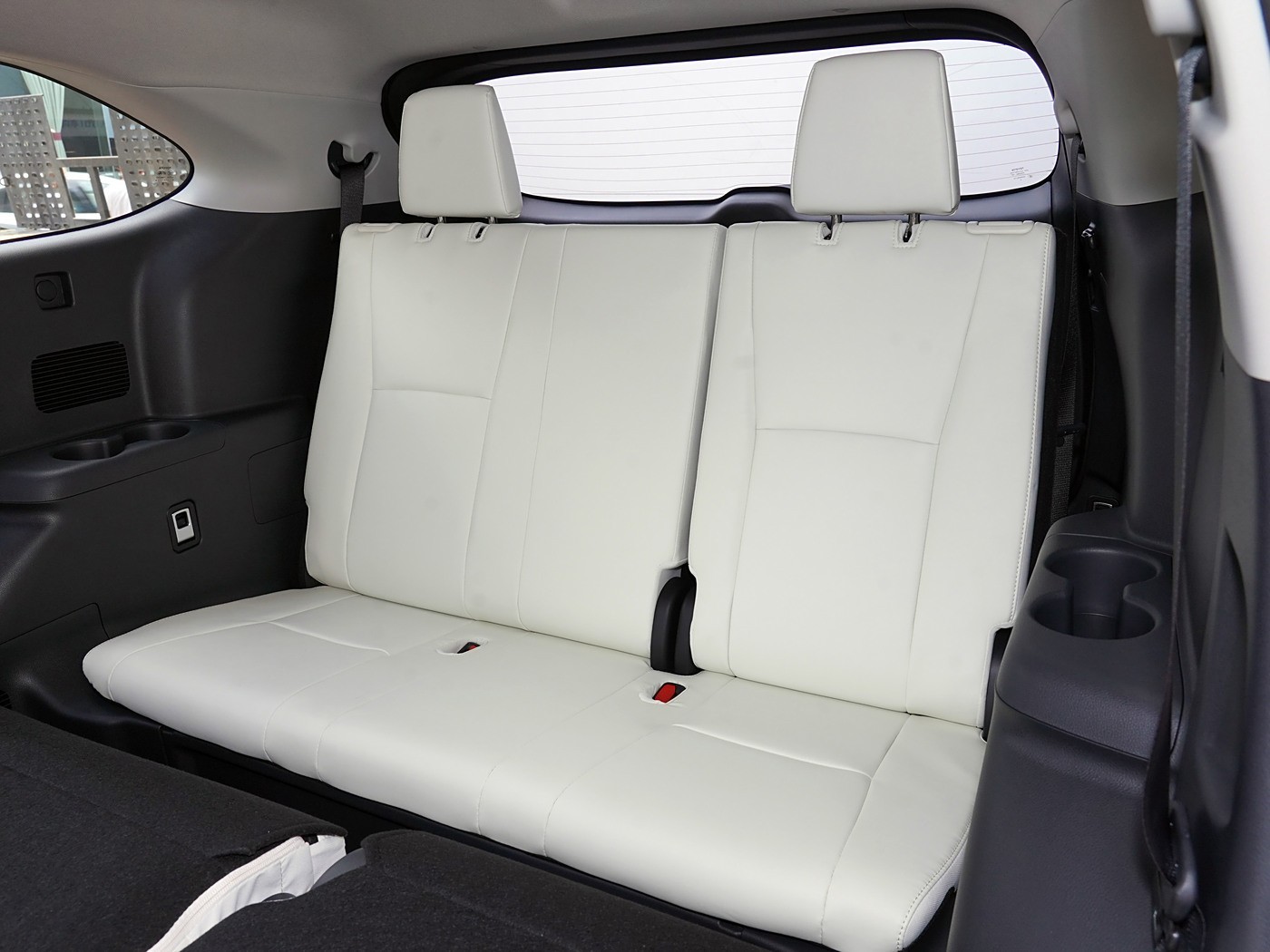 
								TOYOTA HIGHLANDER 2025 full									