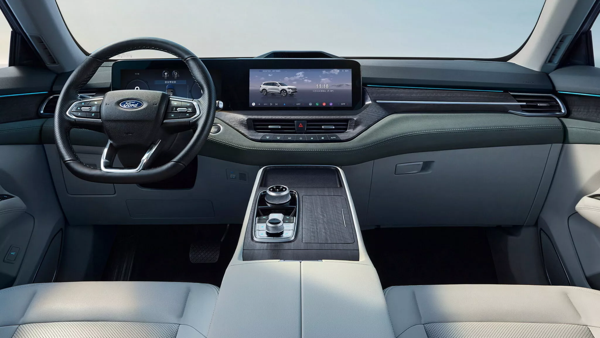 
								Ford Equator plug-in hybrid full									