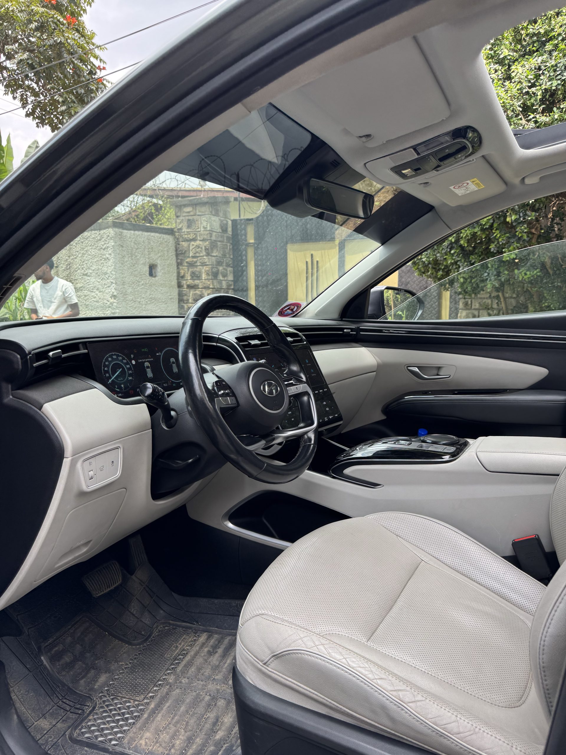 
								HYUNDAI TUCSON 2022 full									