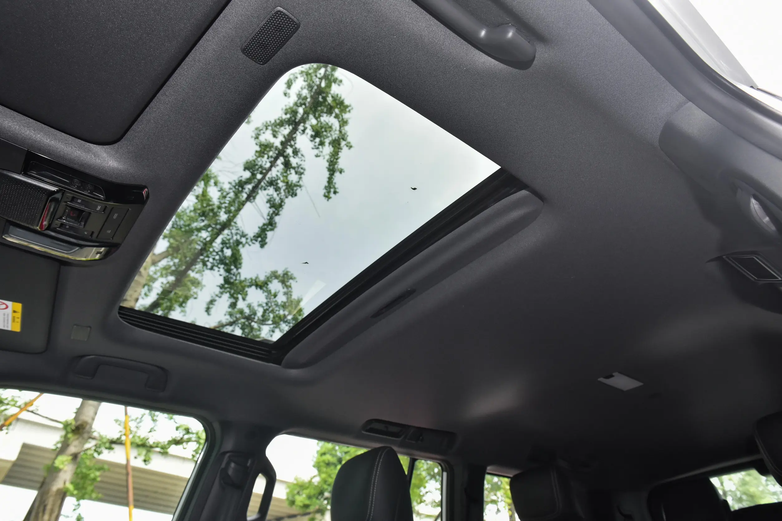 
								TOYOTA PRADO 2025 full									