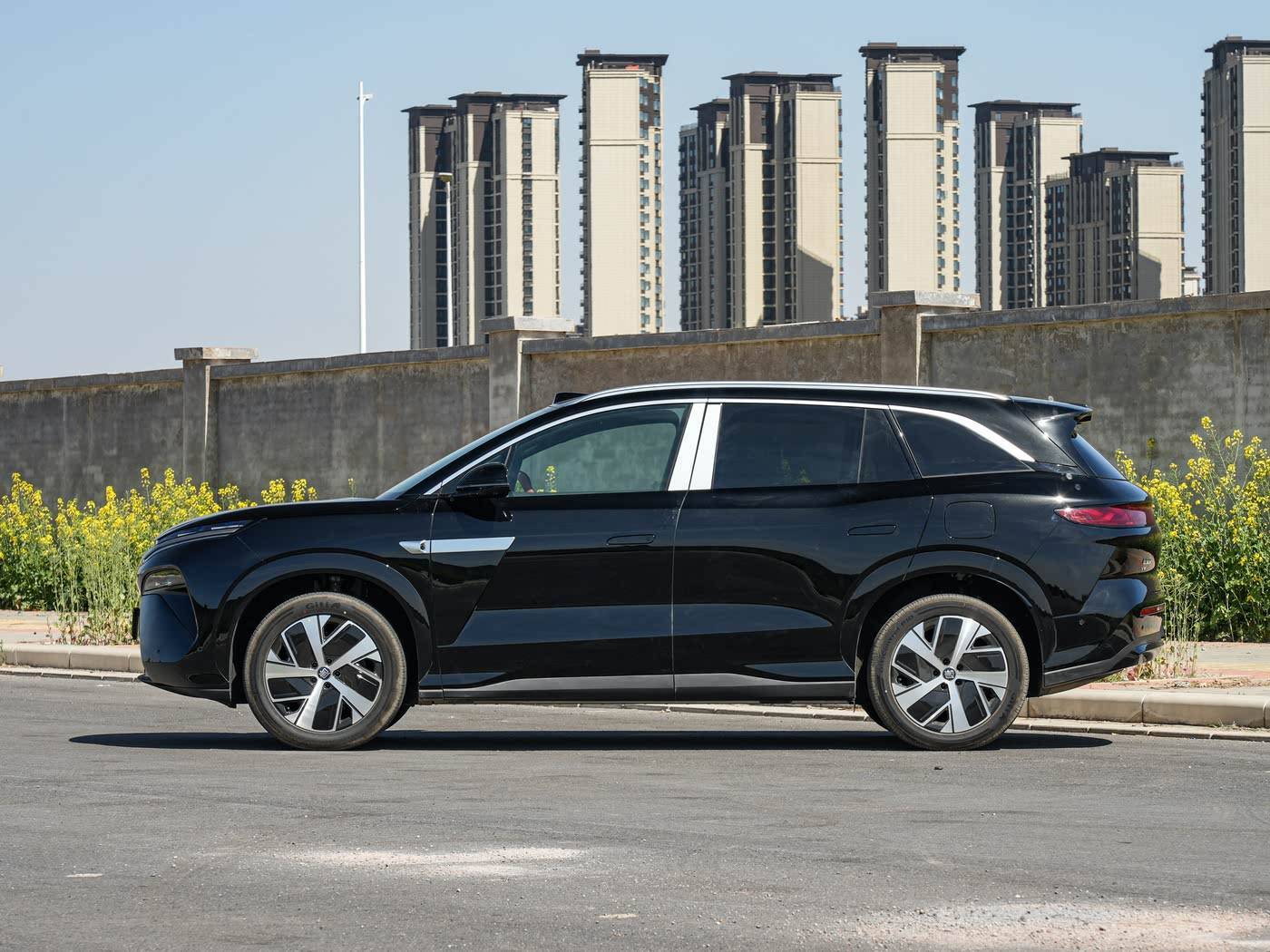 
								BYD TANG L 2025 full									