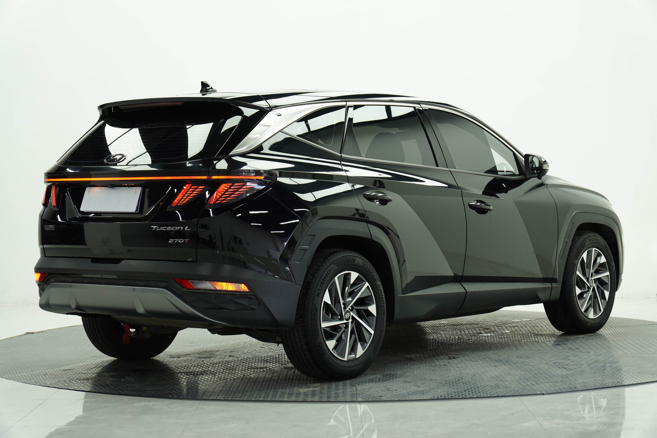 
								Hyundai Tucson 2023 full									